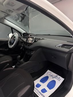
										Peugeot 208 1.4 HDi 68 CV Allure full									