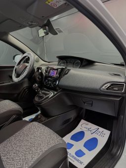 
										Lancia Ypsilon 1.0 Hybrid Ecochic Gold 2021 full									