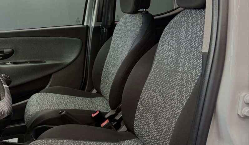 
								Lancia Ypsilon 1.0 Hybrid Ecochic Gold 2021 full									