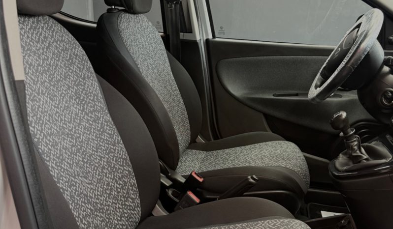 
								Lancia Ypsilon 1.0 Hybrid Ecochic Gold 2021 full									