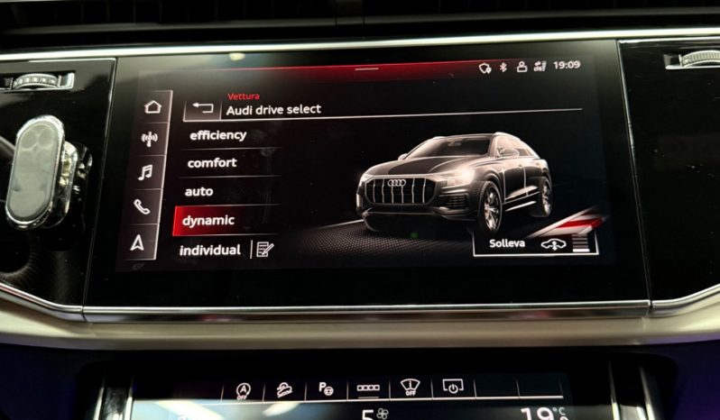 
								Audi Q8 50 TDI 286 CV S line SUPER FULL full									