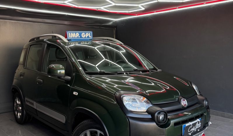 
								Fiat Panda Cross 1.2 GPL 2020 full									