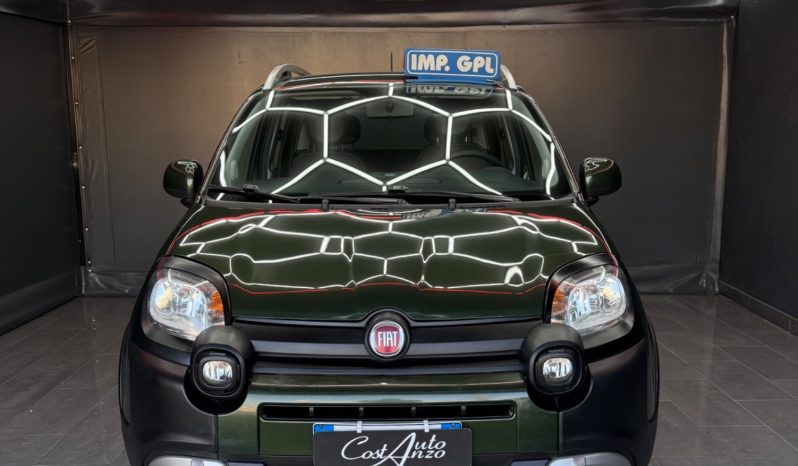 
								Fiat Panda Cross 1.2 GPL 2020 full									