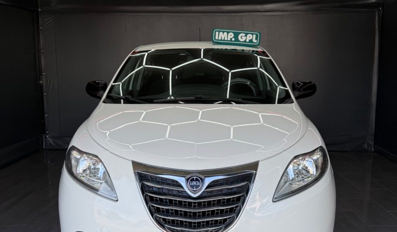 
								Lancia Ypsilon 1.2 GPL Ecochic Platinum 11/2015 full									