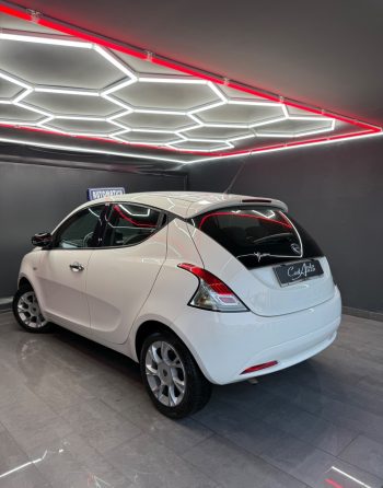 Lancia Ypsilon 0.9 Benzina 85 CV Platinum AUTOMATICA