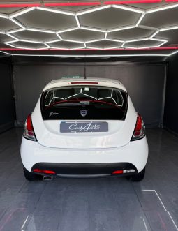
										Lancia Ypsilon 1.2 GPL Ecochic Platinum 11/2015 full									