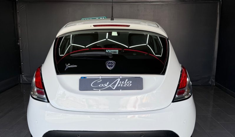 
								Lancia Ypsilon 1.2 GPL Ecochic Platinum 11/2015 full									