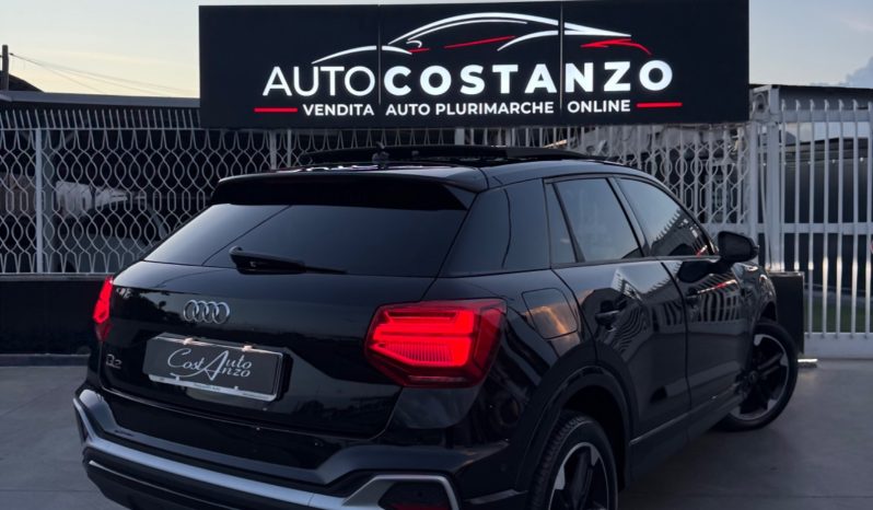 
								Audi Q2 30 TDI S tronic Identity Black 2022 TETTO full									