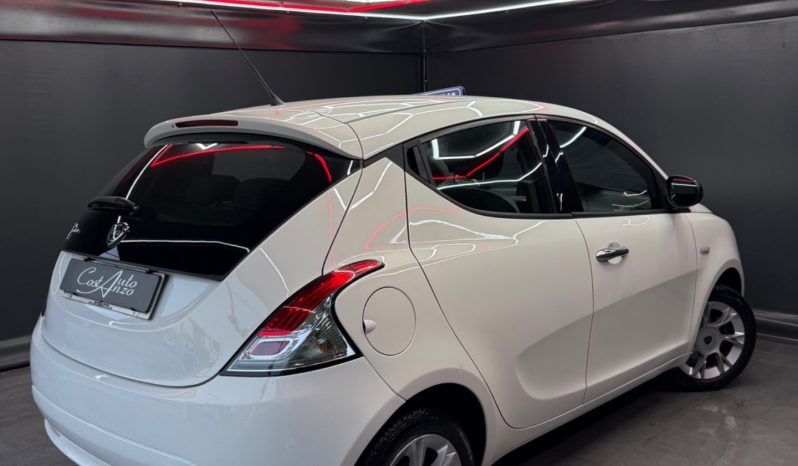 
								Lancia Ypsilon 0.9 Benzina 85 CV Platinum AUTOMATICA full									