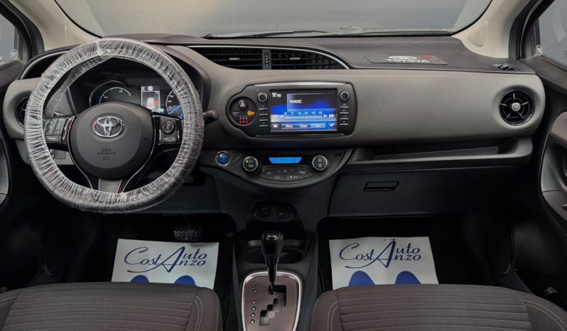 
								Toyota Yaris 1.5 Hybrid Style 2019 full									