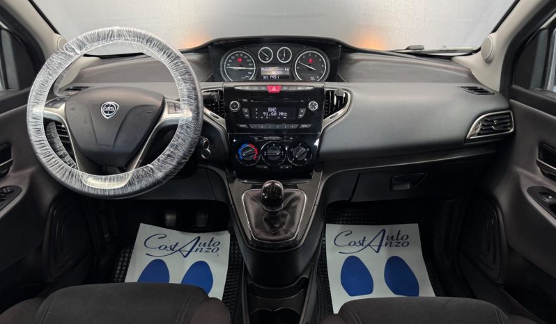 
								Lancia Ypsilon 1.2 GPL Ecochic Platinum 11/2015 full									