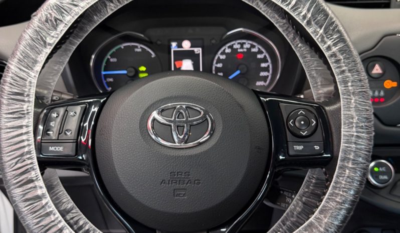 
								Toyota Yaris 1.5 Hybrid Style 2019 full									