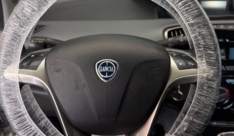 
								Lancia Ypsilon 1.2 GPL Ecochic Platinum 11/2015 full									