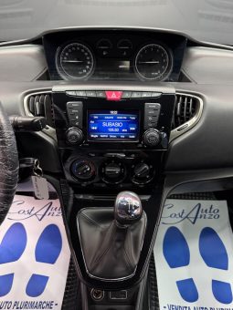 
										Lancia Ypsilon 0.9 Benzina 85 CV Platinum AUTOMATICA full									