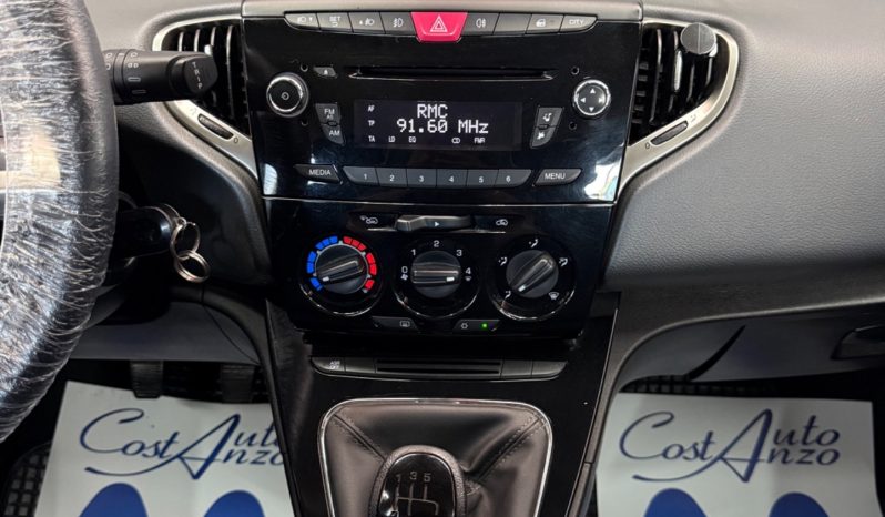 
								Lancia Ypsilon 1.2 GPL Ecochic Platinum 11/2015 full									