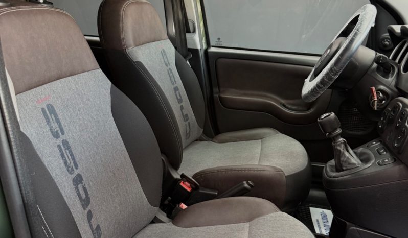 
								Fiat Panda Cross 1.2 GPL 2020 full									