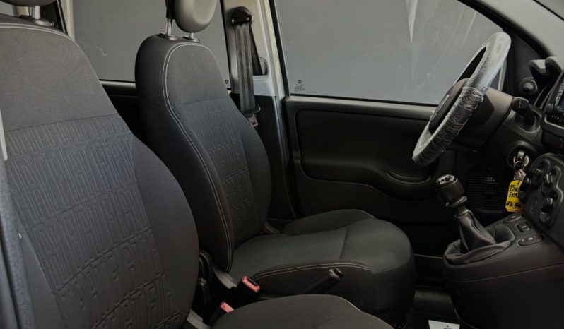 
								Fiat Panda 1.0 Hybrid City Cross 2023 full									
