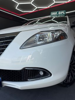 
										Lancia Ypsilon 1.2 GPL Ecochic Platinum 11/2015 full									