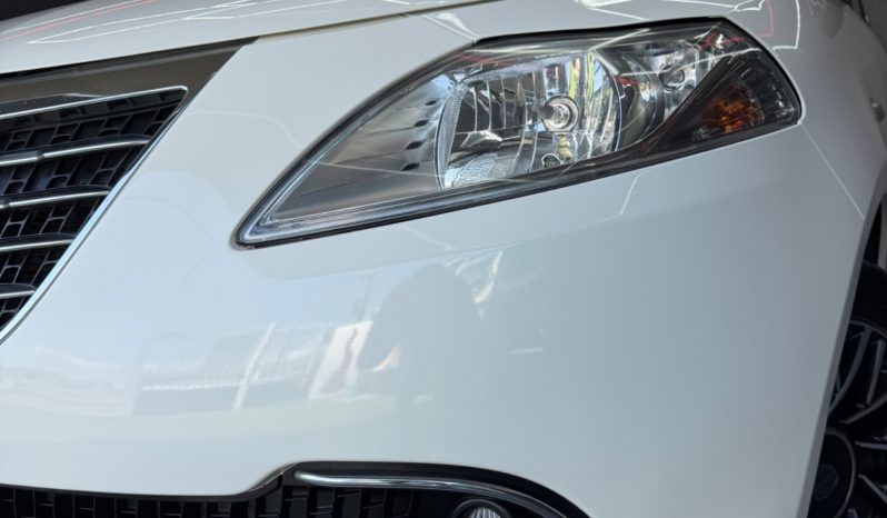 
								Lancia Ypsilon 1.2 GPL Ecochic Platinum 11/2015 full									