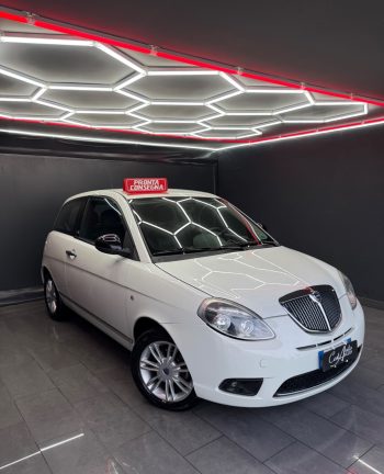 Lancia Ypsilon 1.3 Multijet 75 CV Unyca 2012
