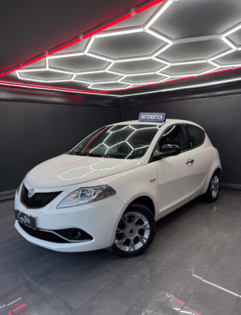 Lancia Ypsilon 0.9 Benzina 85 CV Platinum AUTOMATICA
