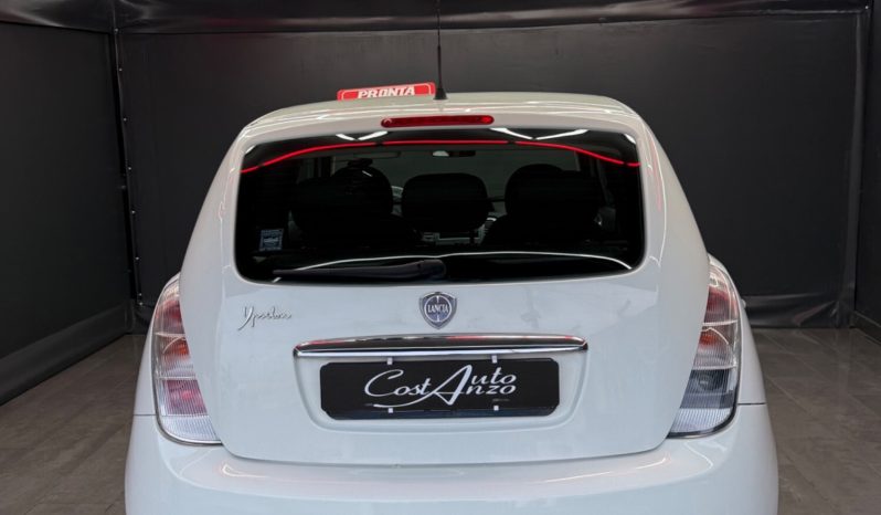 
								Lancia Ypsilon 1.3 Multijet 75 CV Unyca 2012 full									
