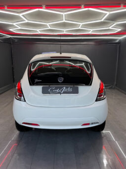 
										Lancia Ypsilon 0.9 Benzina 85 CV Platinum AUTOMATICA full									
