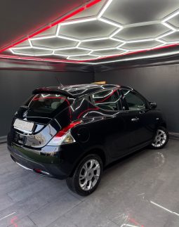 
										Lancia Ypsilon 1.2 GPL Ecochic Gold 2016 full									