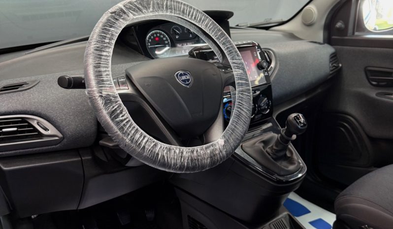 
								Lancia Ypsilon 1.2 GPL Alberta Ferretti 10/2022 full									