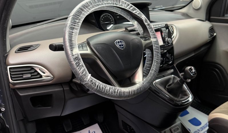 
								Lancia Ypsilon 1.2 GPL Ecochic Gold 2016 full									