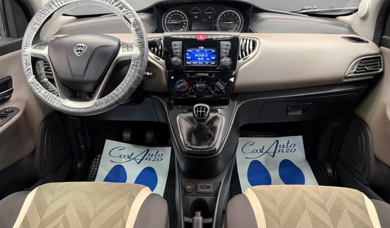 
								Lancia Ypsilon 1.2 GPL Ecochic Gold 2016 full									