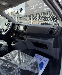 
										Peugeot Traveller BlueHDi 120 Cv 8 Posti ALLURE 2020 full									