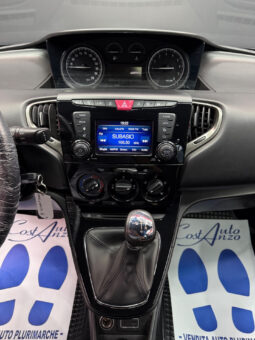 
										Lancia Ypsilon 0.9 Benzina 85 CV Platinum AUTOMATICA full									