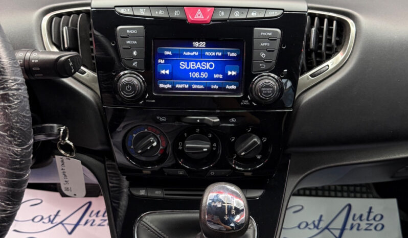 
								Lancia Ypsilon 0.9 Benzina 85 CV Platinum AUTOMATICA full									
