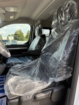 
										Peugeot Traveller BlueHDi 120 Cv 8 Posti ALLURE 2020 full									