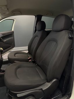 
										Lancia Ypsilon 1.3 Multijet 75 CV Unyca 2012 full									