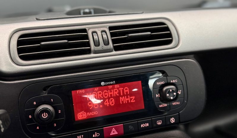 
								Fiat Panda 1.3 Multijet 95 CV Lounge 2019 full									