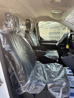 
										Peugeot Traveller BlueHDi 120 Cv 8 Posti ALLURE 2020 full									