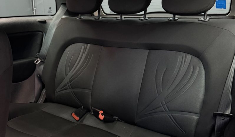 
								Lancia Ypsilon 1.3 Multijet 75 CV Unyca 2012 full									