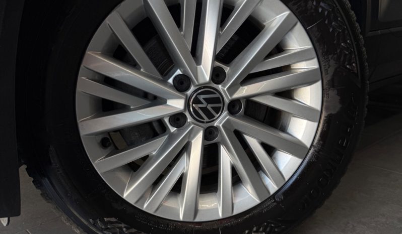 
								Volkswagen T-Roc 1.6 TDI Advanced 10/2020 full									